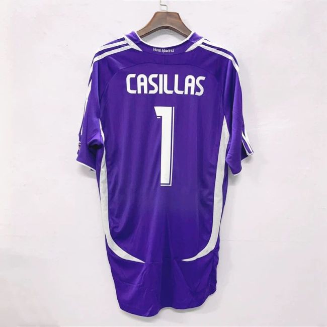 Retro Shirt 2006-2007 Real Madrid CASILLAS 1 Away Purple Vintage Soccer Jersey