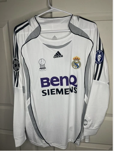 with UCL Patch Long Sleeve Retro Jersey 2006-2007 Real Madrid BECKHAM 23 Home Soccer Jersey Vintage Real Football Shirt