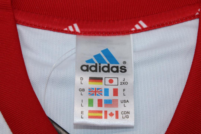 with Patch Retro Jersey 2002 China Away White Soccer Jersey Vintage Football Shirt