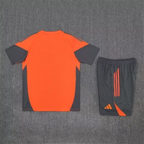 Adult Uniform 2025-2026 Bayern Munich Orange Soccer Training Jersey and Shorts Football Kits
