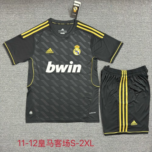 Adult Uniform Retro Jersey 2011-2012 Real Madrid Away Black Soccer Jersey Shorts Vintage Real Camisetas de Futbol