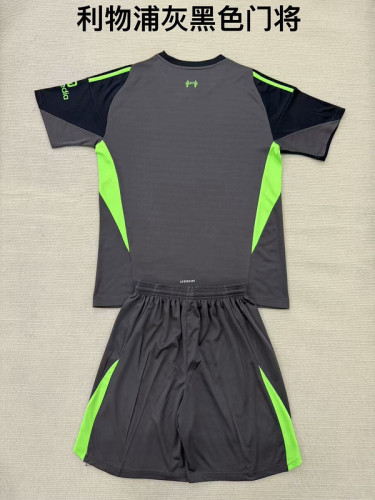 Adult Uniform 2025-2026 Liverpool Black Goalkeeper Soccer Jersey Shorts Football Kit