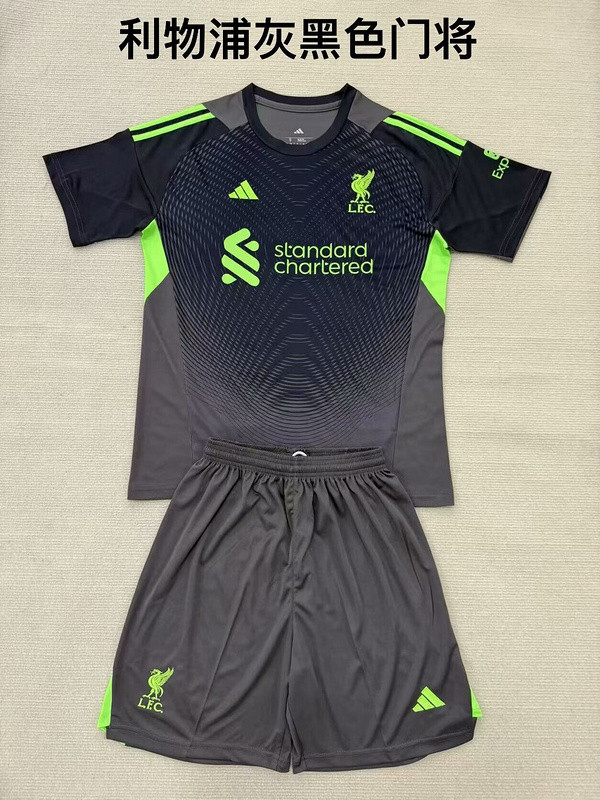 Youth Uniform Kids Kit 2025-2026 Liverpool Black Goalkeeper Soccer Jersey Shorts Child Football Set