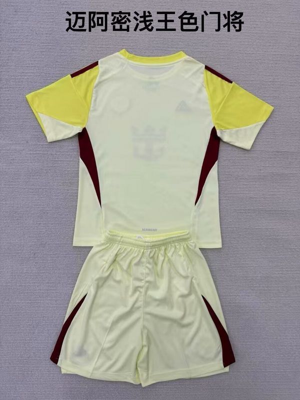 Youth Uniform Kids Kit 2025-2026 Inter Miami Light Yellow Goalkeeper Soccer Jersey Shorts Child Football Set