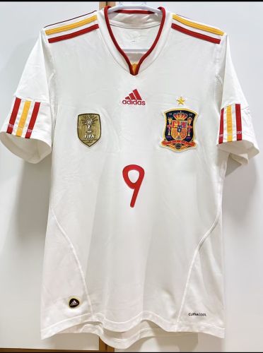 with Golden FIFA Patch Retro Jersey 2010-2011 Spain TORRES 9 Away White Soccer Jersey Vintage Camiseta de España Football Shirt