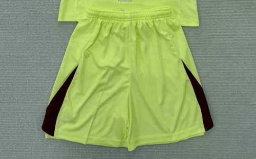 Fan Version Arsenal 2025-2026 Light Yellow Goalkeeper Soccer Shorts Football Shorts