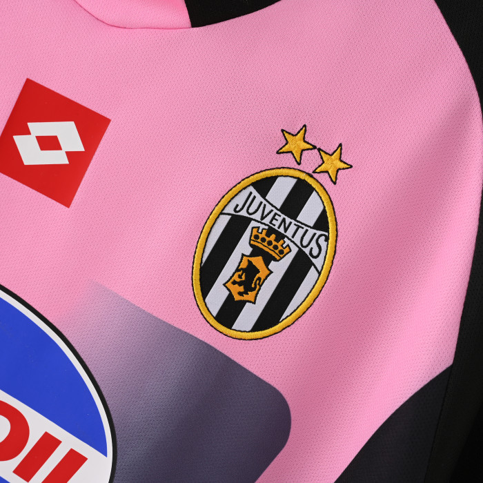 Retro Jersey 2002-2003 Juventus Pink Goalkeeper Soccer Jersey Vintage Football Shirt
