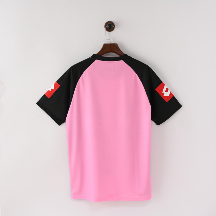 Retro Jersey 2002-2003 Juventus Pink Goalkeeper Soccer Jersey Vintage Football Shirt