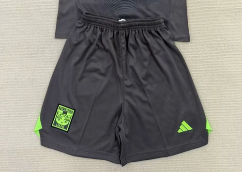 Fan Version 2025-2026 Tigres Black Goalkeeper Soccer Shorts Football Shorts