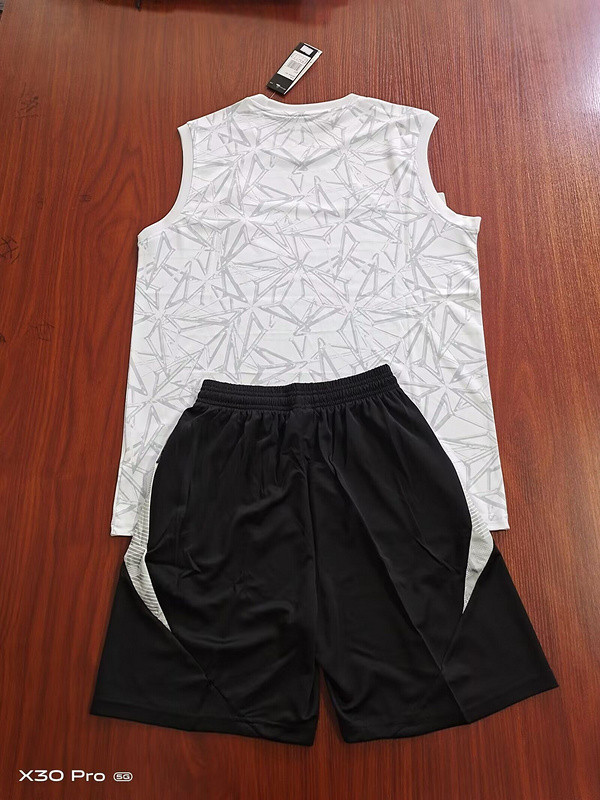 Adult Uniform 2025-2026 Real Madrid White/Grey Soccer Training Vest and Shorts Football Set