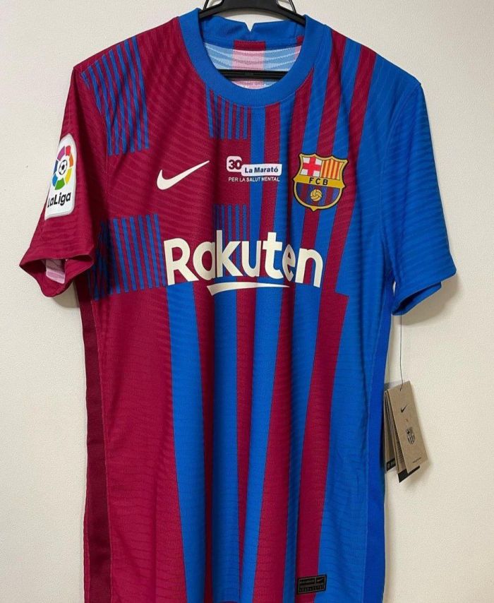 with Laliga Patch+La Marato PER LA SALUT MENTAL Retro Jersey 2021-2022 Barcelona Home Soccer Jersey Vintage Football Shirt