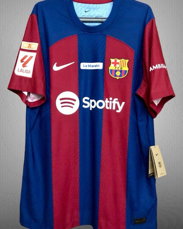 with La Marato+Champions+LALIGA Patch Barcelona Camisetas de Futbol Retro Jersey 2023-2024 Barcelona Home Soccer Jersey