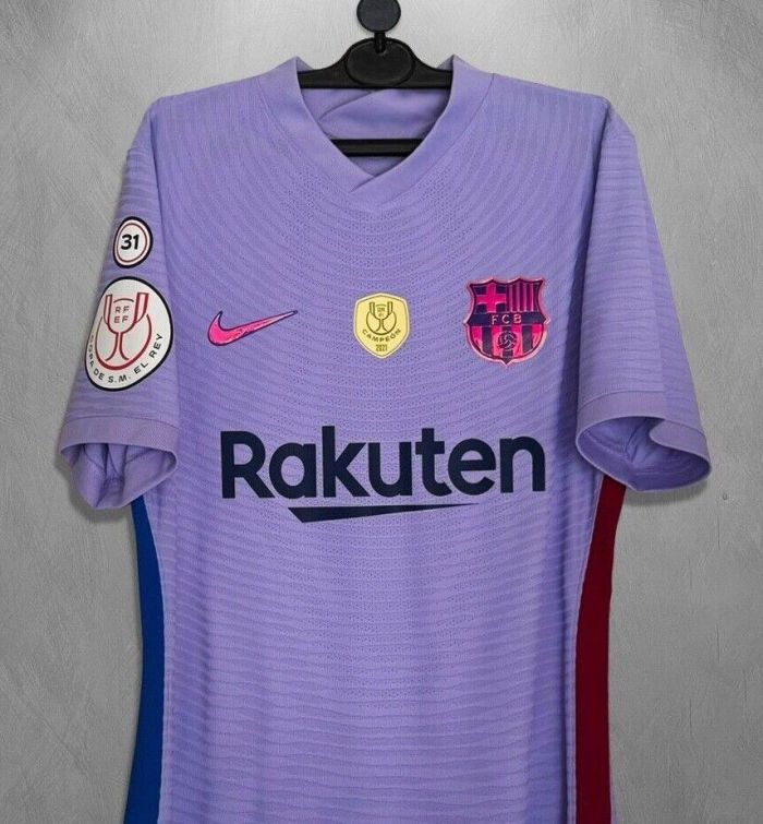 with Campeon 2021+Supercopa Patch 31 Sticker Retro Jersey 2021-2022 Barcelona Away Soccer Jersey Vintage Football Shirt