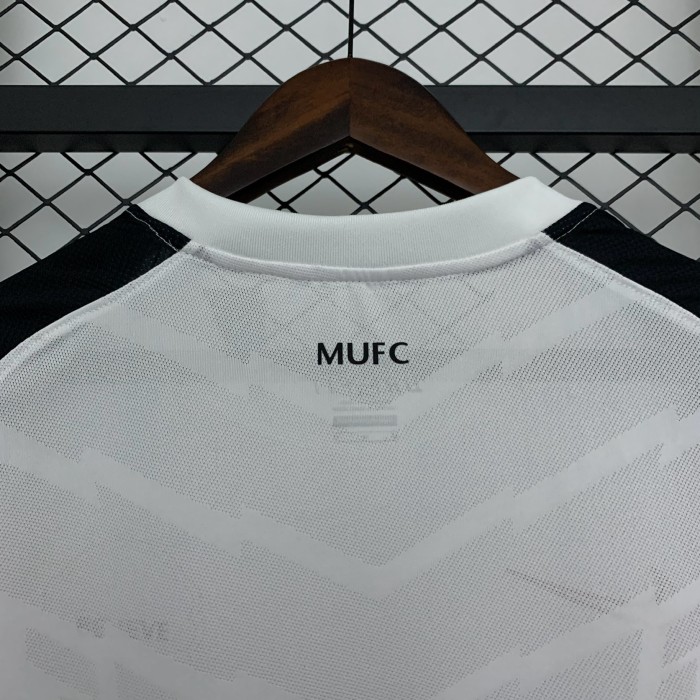 with UCL Patch Retro Jersey 2010-2011 Manchester United Away White Vintage Soccer Jersey