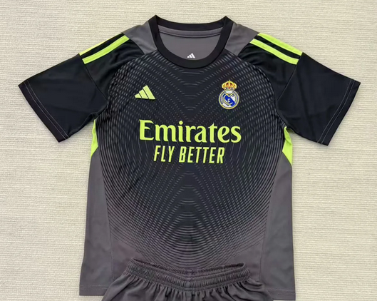 Fans Version 2025-2026 Real Madrid Black/Grey Goalkeeper Soccer Jersey Real Football Shirt
