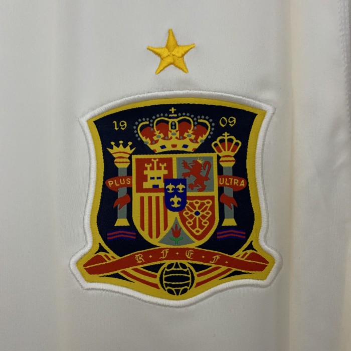 with Golden FIFA Patch Retro Jersey 2010-2011 Spain Away White Soccer Jersey Vintage Camiseta de España Football Shirt