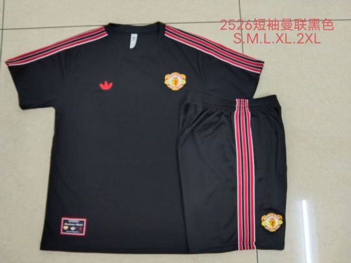 Retro Model Adult Uniform 2025-2026 Manchester United Black Soccer Training Jersey and Shorts Football Kits