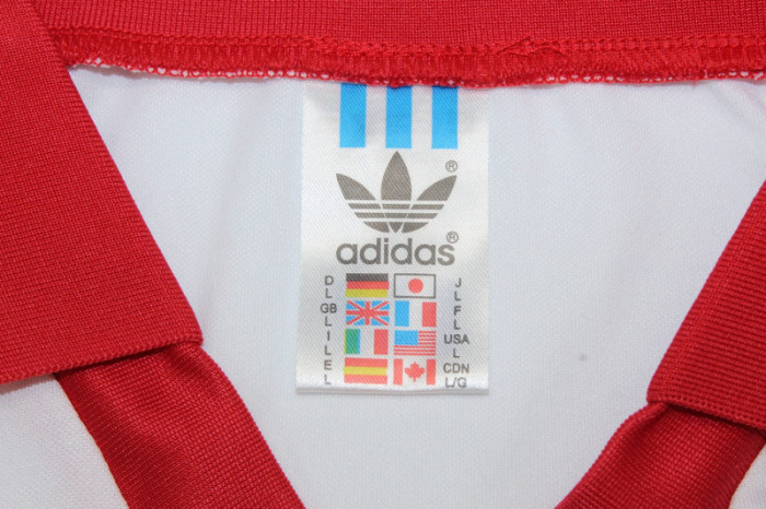Retro Jersey 1980-1981 1. FC Köln MARQUITOS 11 Home Soccer Jersey Koln Fooball Shirt