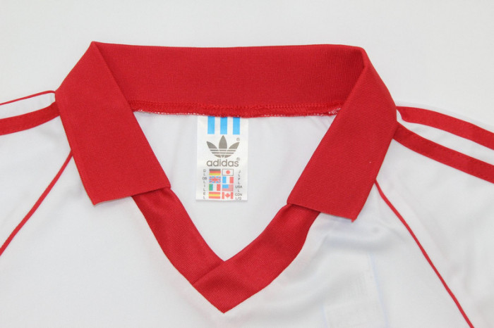 Retro Jersey 1980-1981 1. FC Köln MARQUITOS 11 Home Soccer Jersey Koln Fooball Shirt