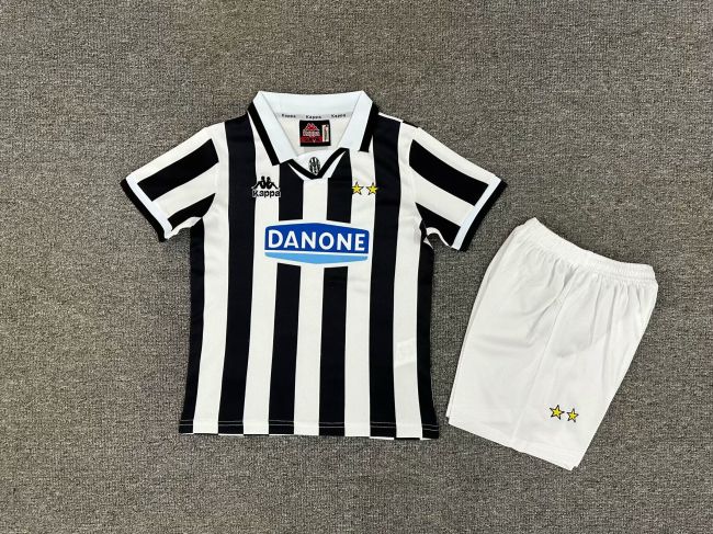 Retro Youth Uniform Kids Kit 1994-1995 Juventus Home Soccer Jersey Shorts Child Football Set