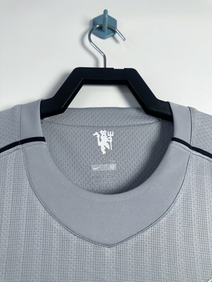 Long Sleeve Retro Jersey 2007-2008 Manchester United Grey Goalkeeper Vintage Soccer Jersey