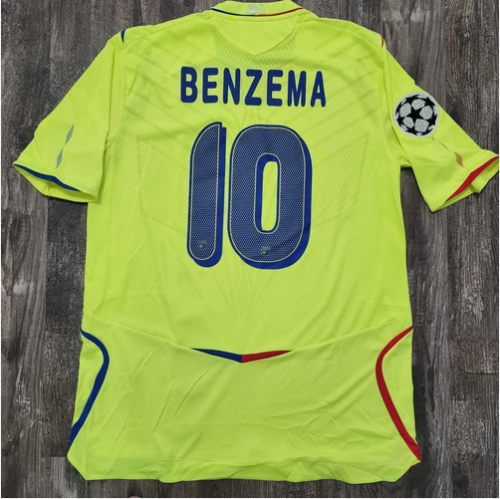 with UCL Patch Retro Jersey 2008-2009 Lyon BENZEMA 10 Third Away Green Soccer Jersey Vintage Olympique Lyonnais Football Shirt