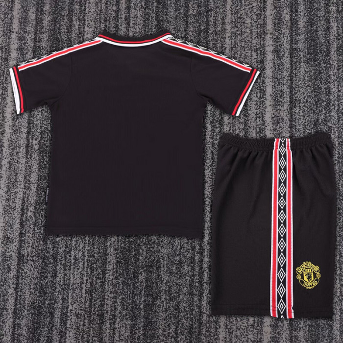 Retro Youth Uniform Kids Kit 1999 Manchester United Away Black Soccer Jersey Shorts Vintage Child Football Set