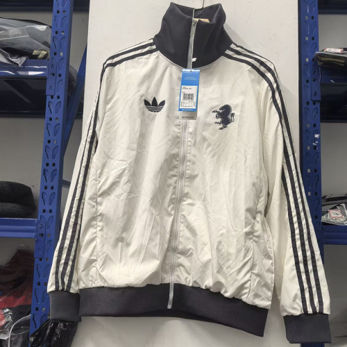 Retro Model 2025-2026 Juventus White Soccer Windbreaker Jacket Football Jacket