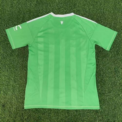 Fan Version 2025-2026 Manchester United Green Goalkeeper Soccer Jersey Football Shirt