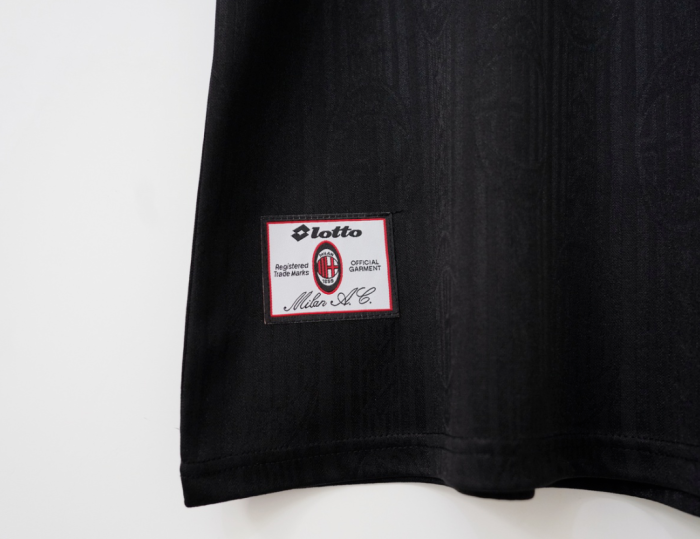 Retro Jersey 1997-1998 AC Milan Away Black Soccer Jersey Vintage Football Shirt
