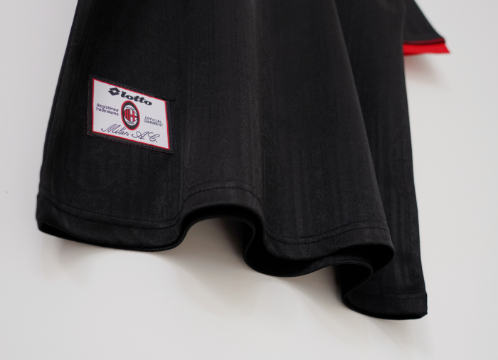 Retro Jersey 1997-1998 AC Milan Away Black Soccer Jersey Vintage Football Shirt