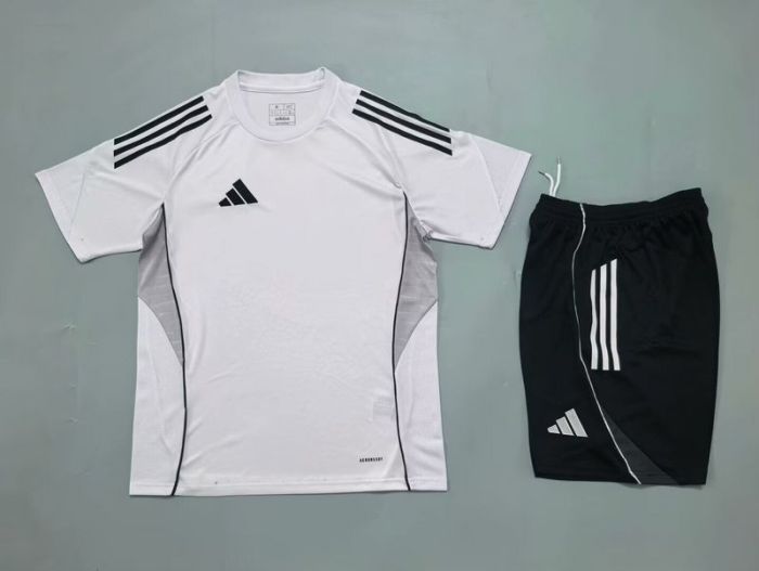 AD741 Blank DIY Soccer Training Uniforms Men's Custom Jersey and Shorts