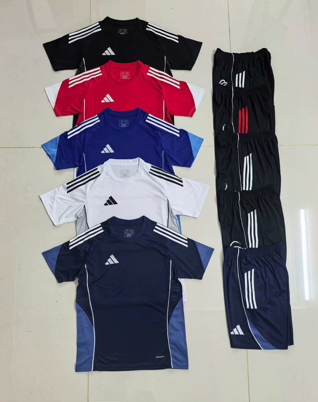 AD741 Blank DIY Soccer Training Uniforms Men's Custom Jersey and Shorts