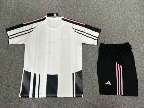 Adult Uniform 2025-2026 Juventus Home Soccer Jersey Shorts Men's Football Set