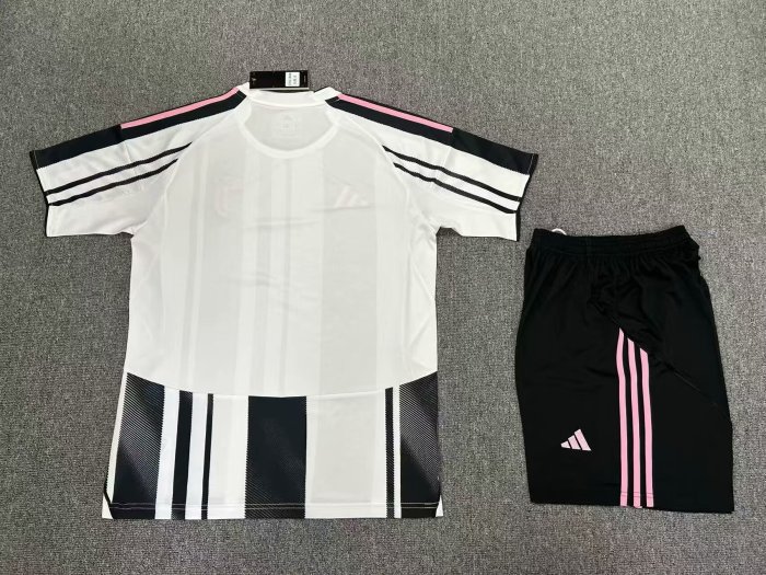 Adult Uniform 2025-2026 Juventus Home Soccer Jersey Shorts Men's Football Set