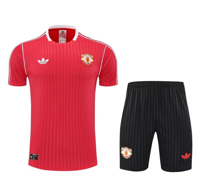Retro Model Adult Uniform 2025-2026 Manchester United Red Soccer Training Shirt and Shorts Football Set