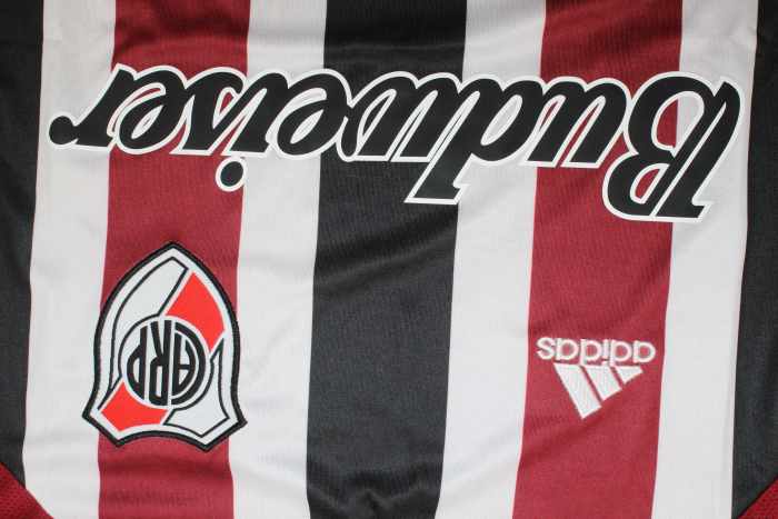 Retro Jersey 2005-2006 River Plate GALLARDO 10 Away Red Soccer Jersey Vintage Football Shirt