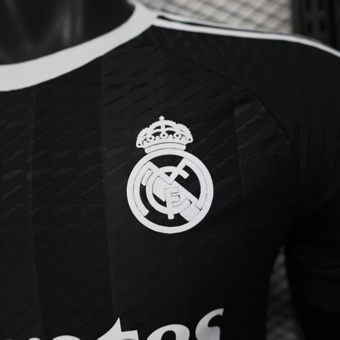 Player Version 2025-2026 Real Madrid Black Goalkeeper Soccer Jersey Real Football Shirt