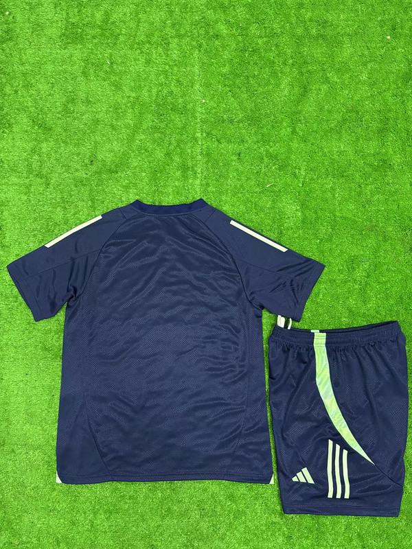 AD703 Blank DIY Soccer Training Uniforms Men's Custom Jersey and Shorts Youth Kids Football Set