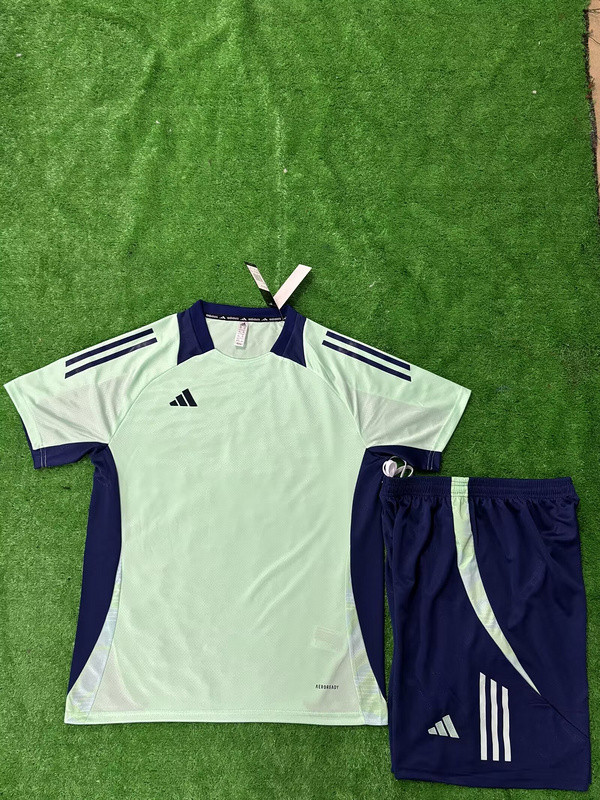 AD703 Blank DIY Soccer Training Uniforms Men's Custom Jersey and Shorts Youth Kids Football Set