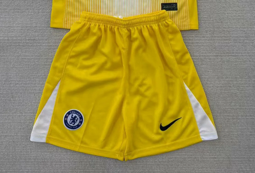 Fan Version 2025-2026 Chelsea Yellow Goalkeeper Soccer Shorts Football Shorts
