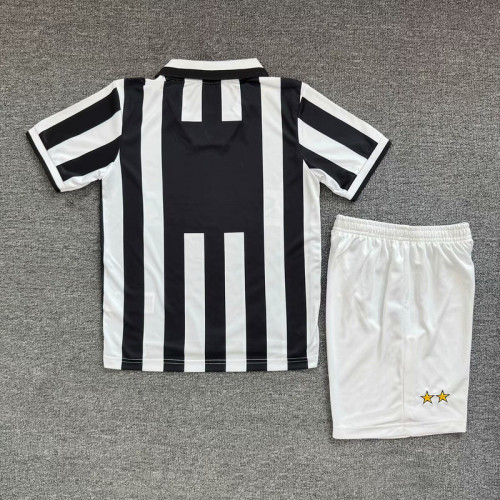 Retro Youth Uniform Kids Kit 1996-1997 Juventus Home Soccer Jersey Shorts Child Football Set