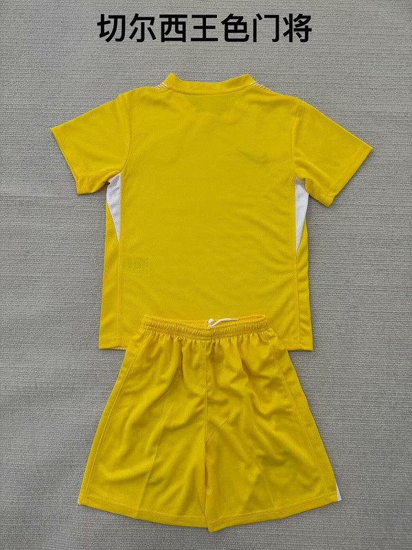 Youth Uniform Kids Kit 2025-2026 Chelsea Yellow Goalkeeper Soccer Jersey Shorts Child Football Set