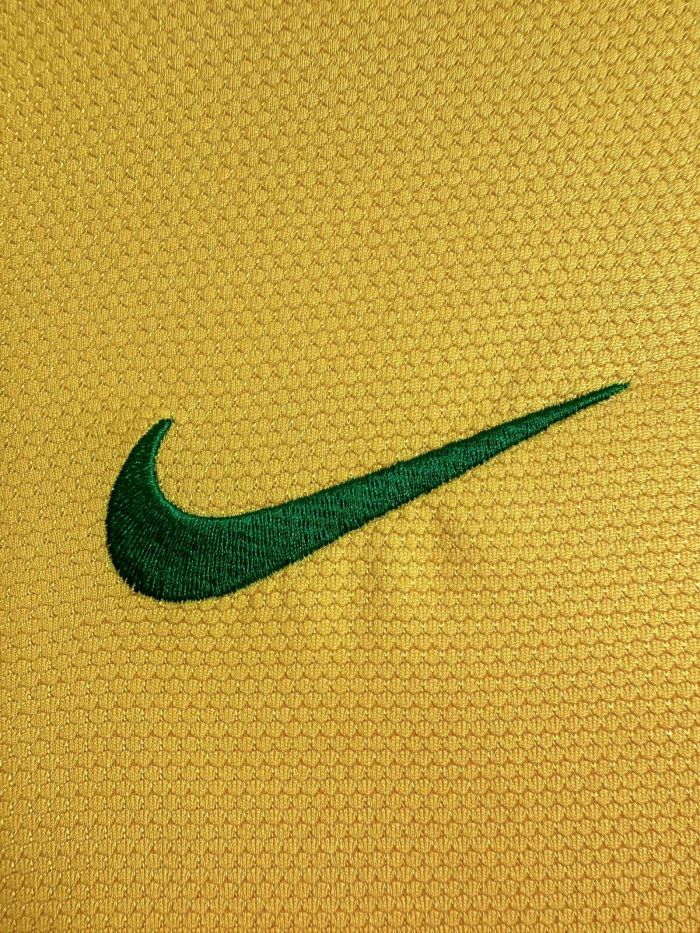 Retro Jersey 2012-2013 Brazil Home Soccer Jersey Vintage Brasil Camisetas de Futbol