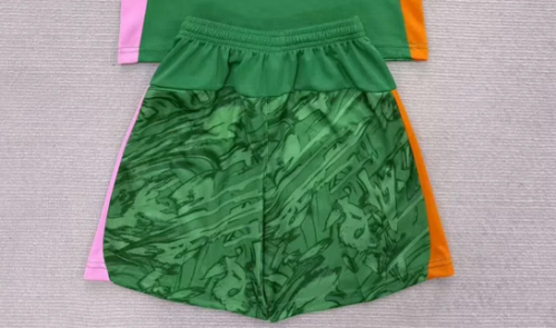 Fan Version 2025-2026 Manchester City Green Goalkeeper Soccer Shorts Football Shorts