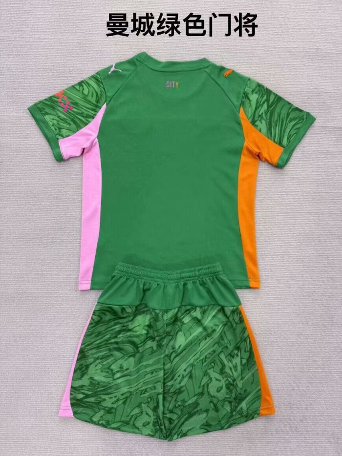 Youth Uniform Kids Kit 2025-2026 Manchester City Green Goalkeeper Soccer Jersey Shorts Child Football Set