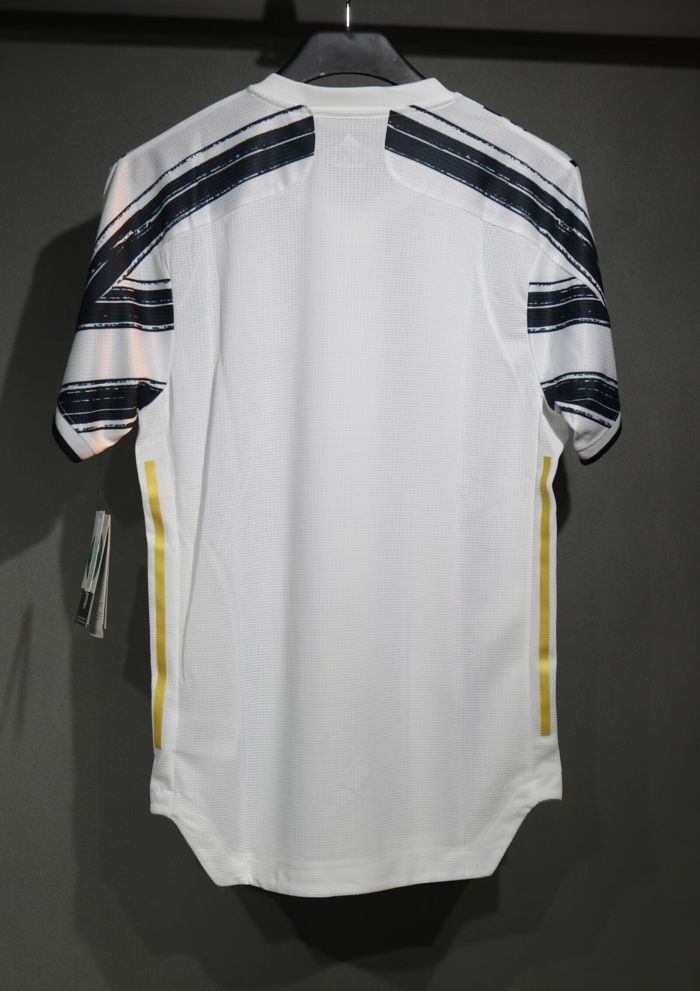 Player Version Retro Jersey 2020-2021 Juventus Home Soccer Jersey Vintage Football Shirt