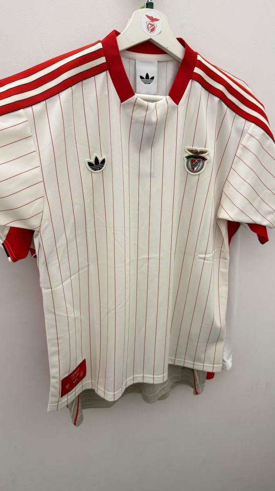 Retro Model 2025-2026 Benfica White/Red Lines Soccer Jersey Football Shirt