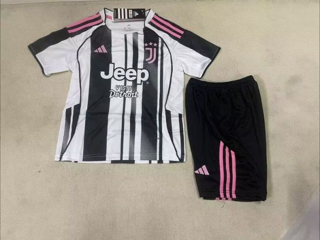 with Sponor Logo Youth Uniform Kids Kit 2025-2026 Juventus Home Soccer Jersey Shorts Child Football Set