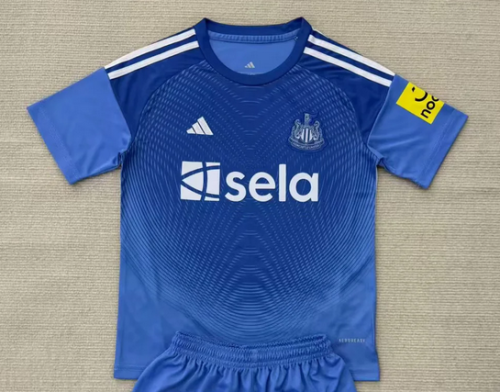 Fan Version 2025-2026 Newcastle United Blue Goalkeeper Soccer Jersey Football Shirt